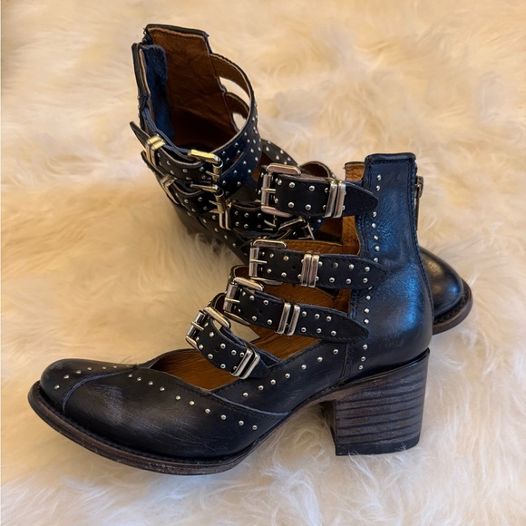 Freebird by Steven Felicity studded leather ankle boots - Picture 8 of 8